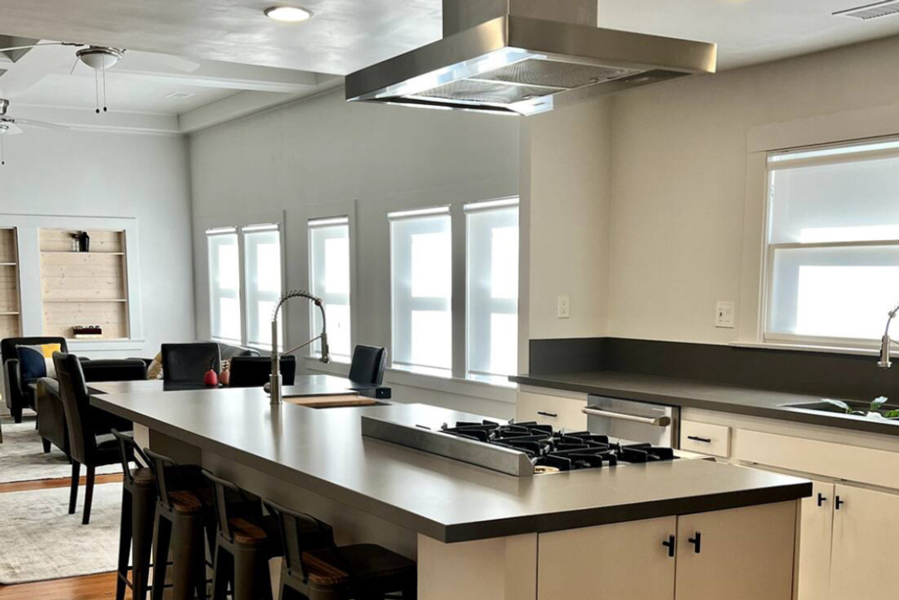 Viognier-Vineyard-House