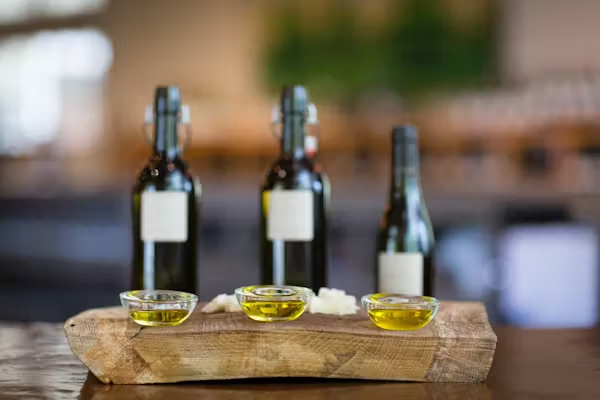 Tasting-olive-oil